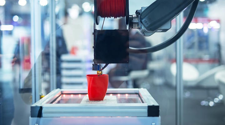 DEK oferă servicii de imprimare 3D din plastic